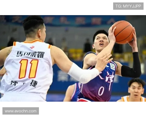 CBA四奖双收深圳两将崛起